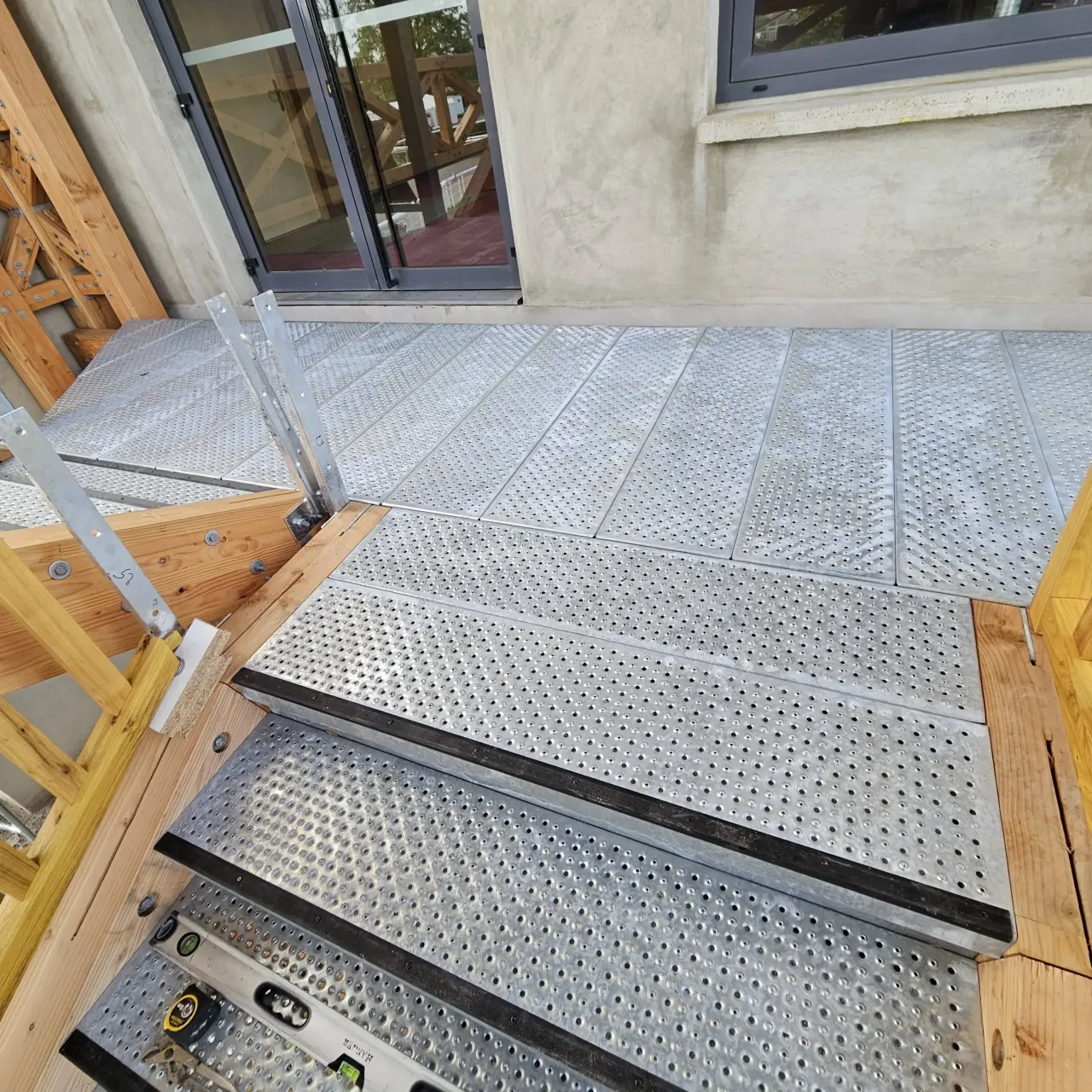 Marches_metalliques_TOLHUIT_1