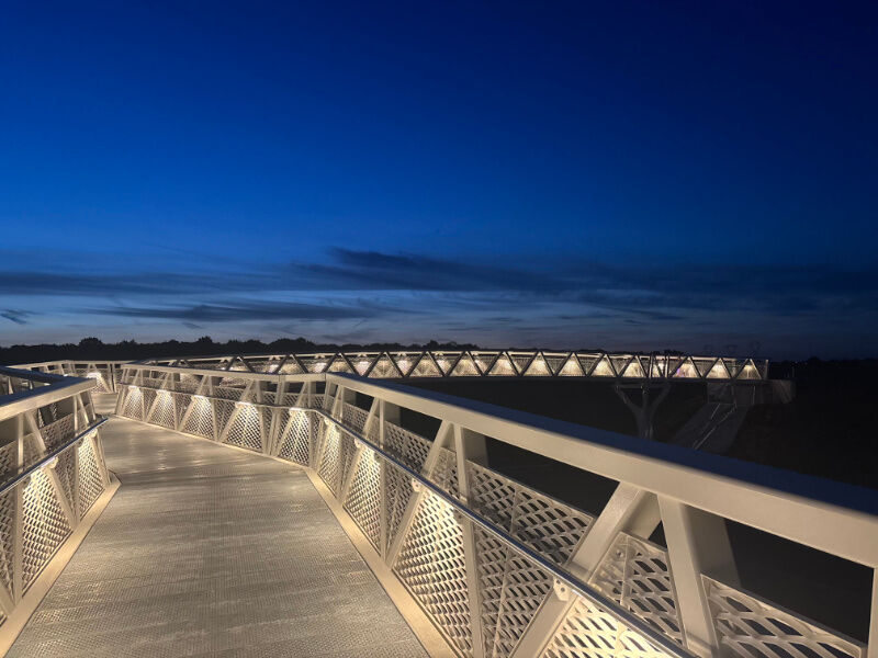 passerelle_melun_eclairage_main_courante_actiled_lighting_1