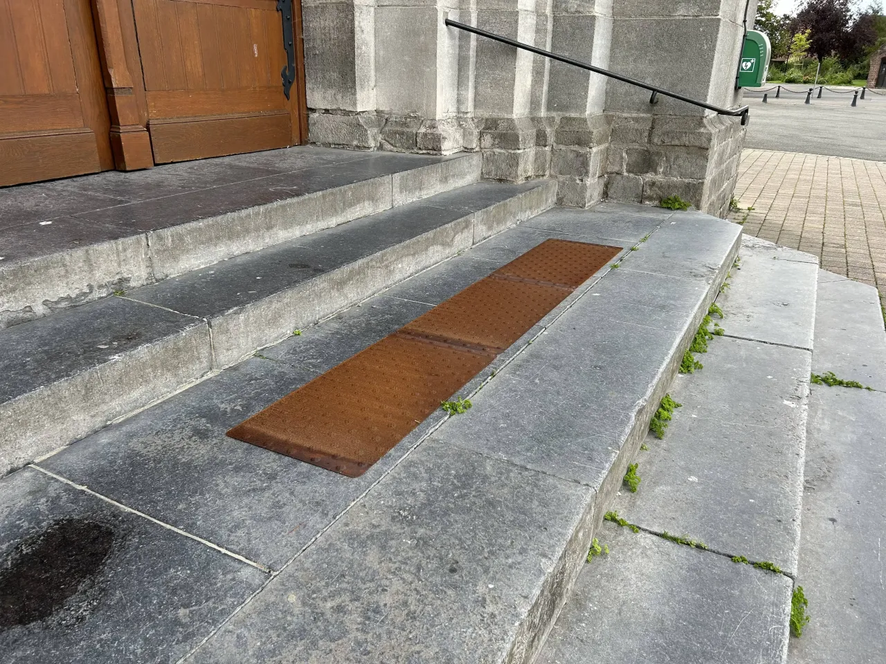 Dalle_podotactile_TOLPLOT_Corten