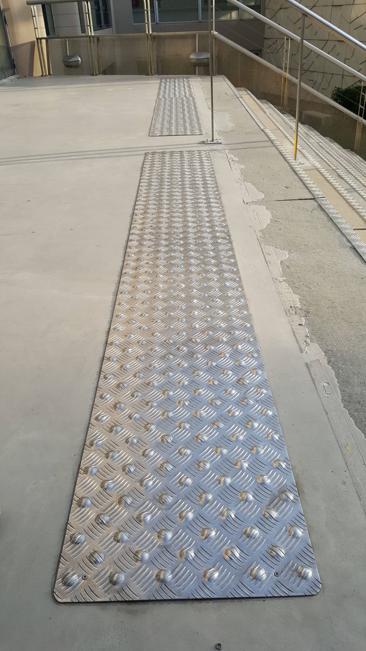 Dalle_podotactile_MEISER